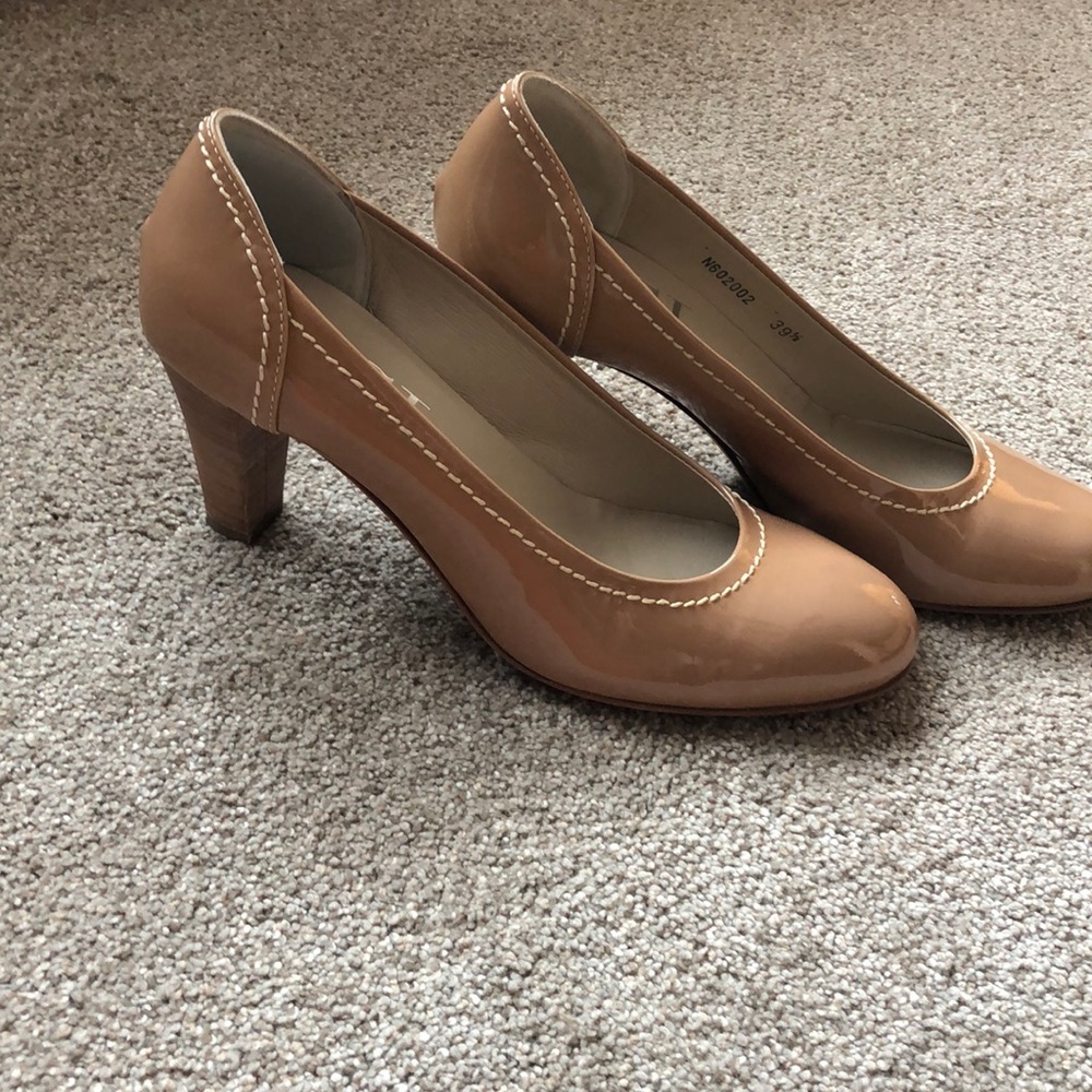 AGL nude pumps- perfect for Spring!